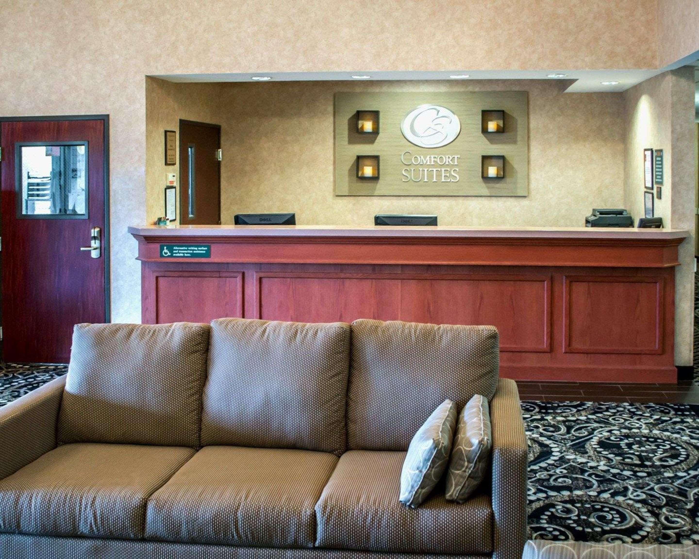 Comfort Suites Portland Southwest Exterior foto